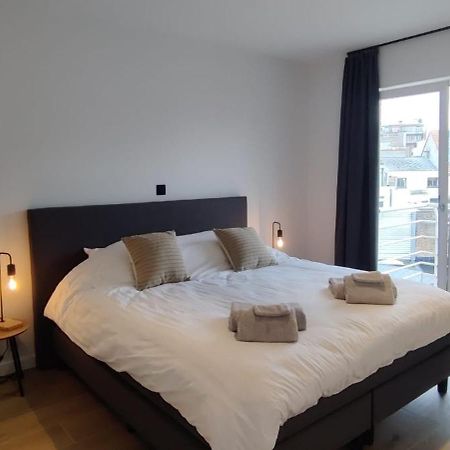 Luxueus, Ruim Appartement Op 350M Van Het Strand 오스텐드 외부 사진