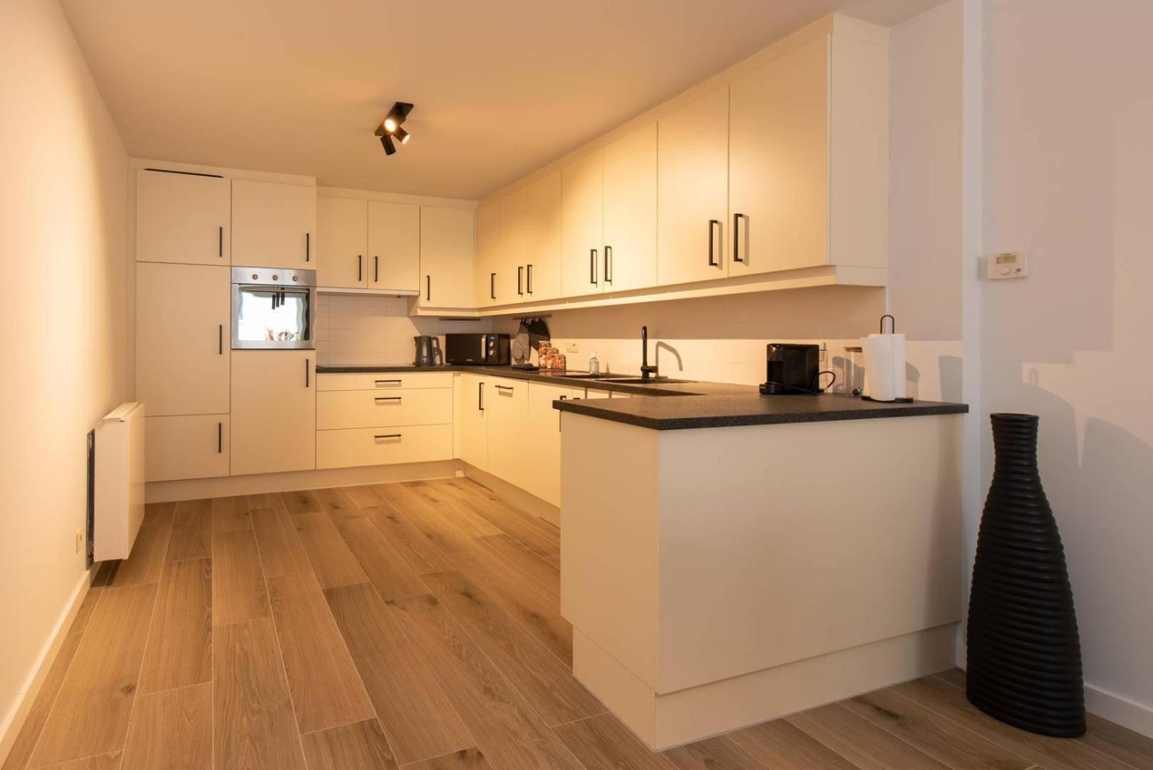 Luxueus, Ruim Appartement Op 350M Van Het Strand 오스텐드 외부 사진